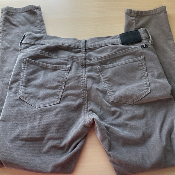 Lucky Brand 🍀 corduroy Charlie fit jeans - Picture 4 of 9